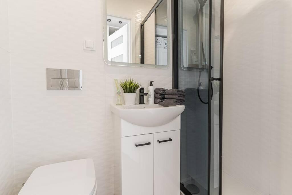 Uroczy Apartament 2 Pokoje - 10 Min Do Morza! Gdaňsk Exteriér fotografie