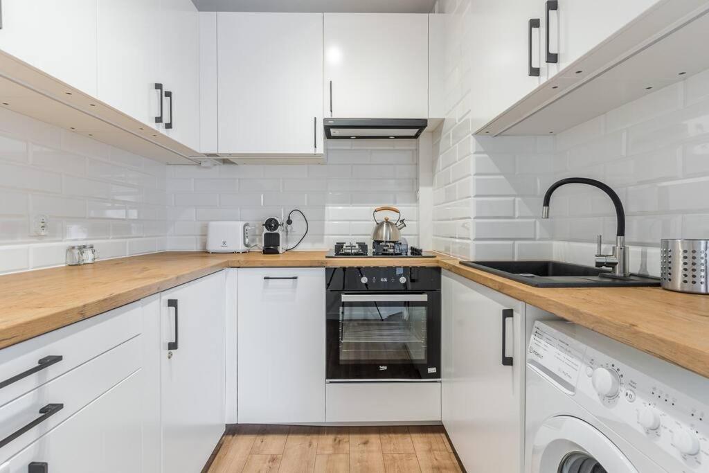 Uroczy Apartament 2 Pokoje - 10 Min Do Morza! Gdaňsk Exteriér fotografie